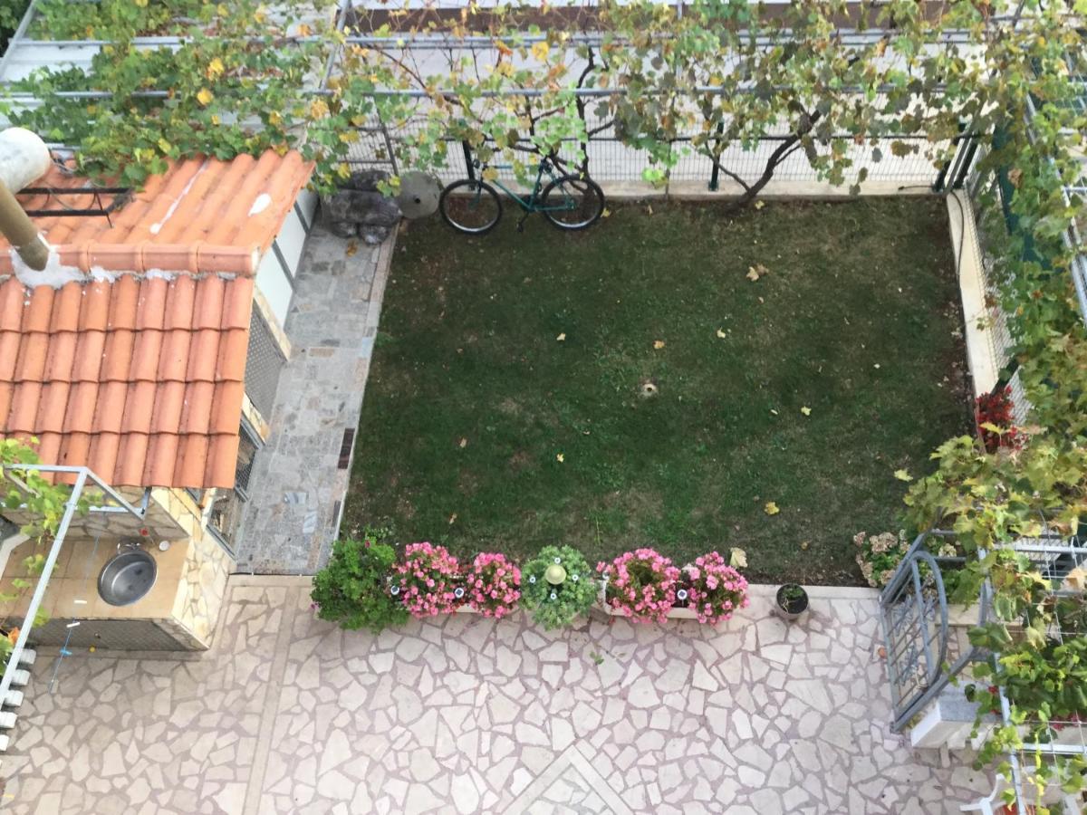 Topic Apartments Vodice Bagian luar foto