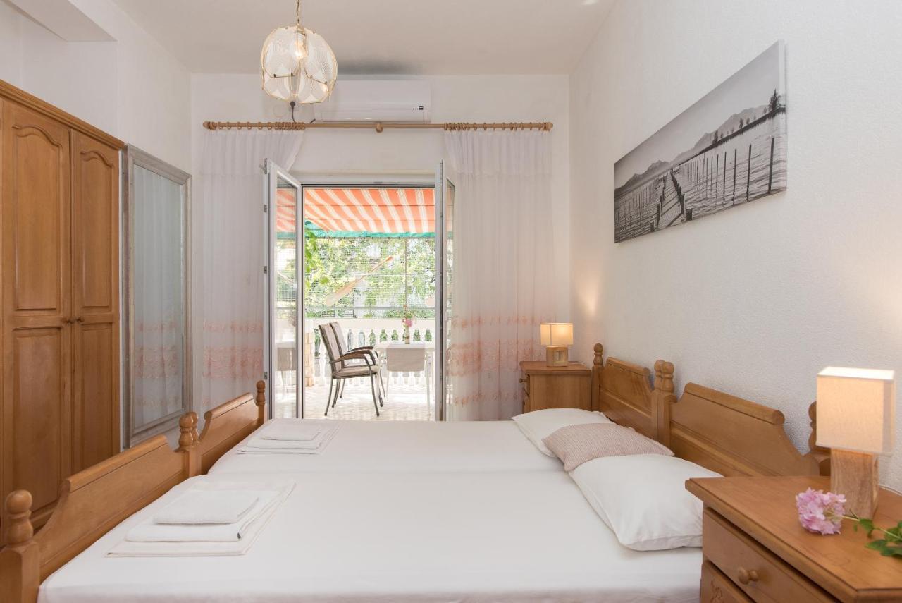 Topic Apartments Vodice Bagian luar foto