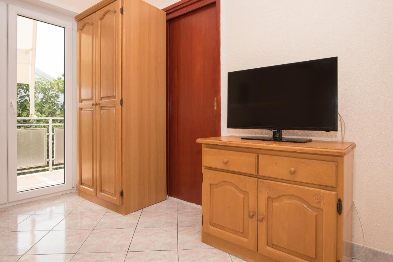 Topic Apartments Vodice Bagian luar foto