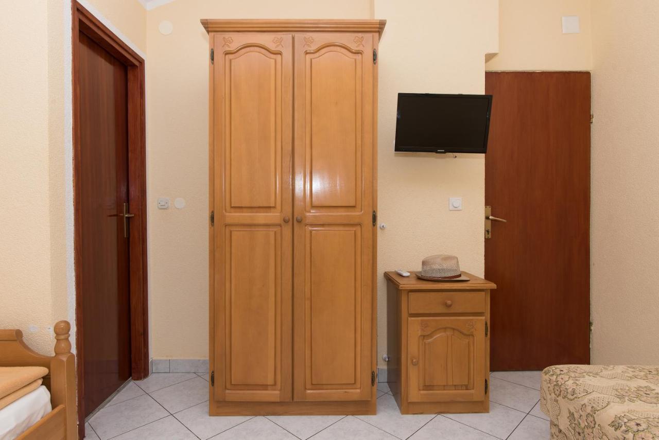Topic Apartments Vodice Bagian luar foto