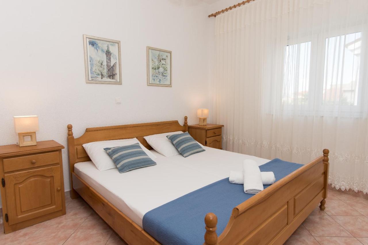 Topic Apartments Vodice Bagian luar foto