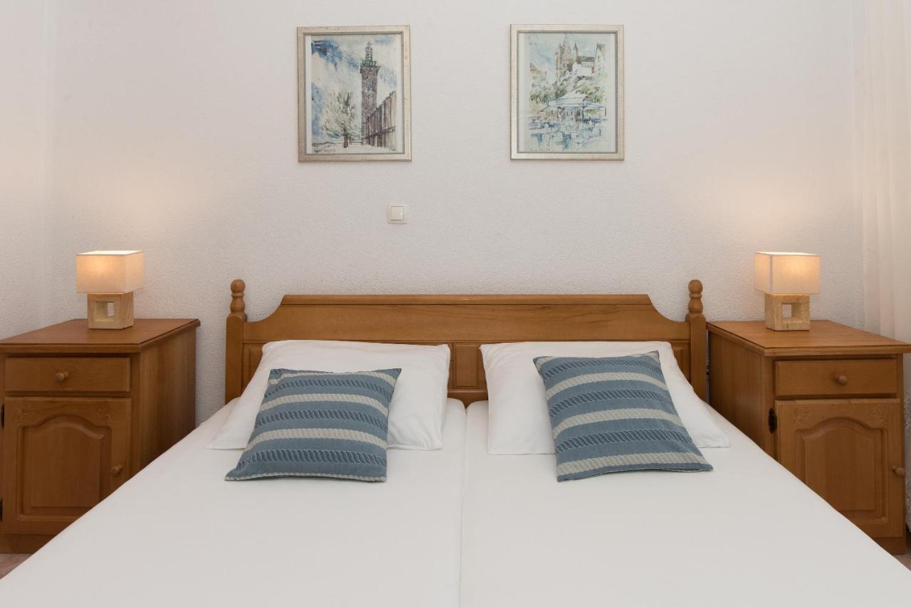 Topic Apartments Vodice Bagian luar foto