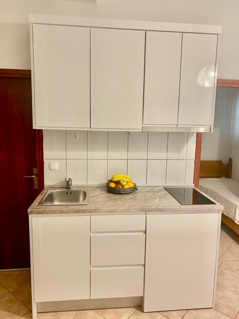Topic Apartments Vodice Bagian luar foto