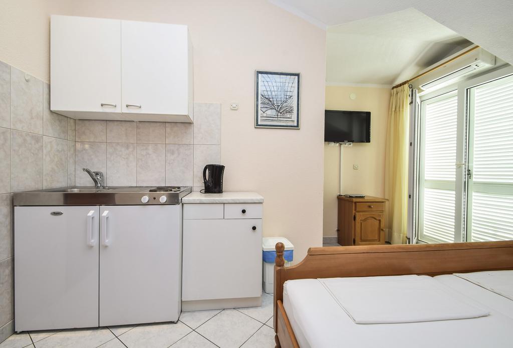 Topic Apartments Vodice Bagian luar foto